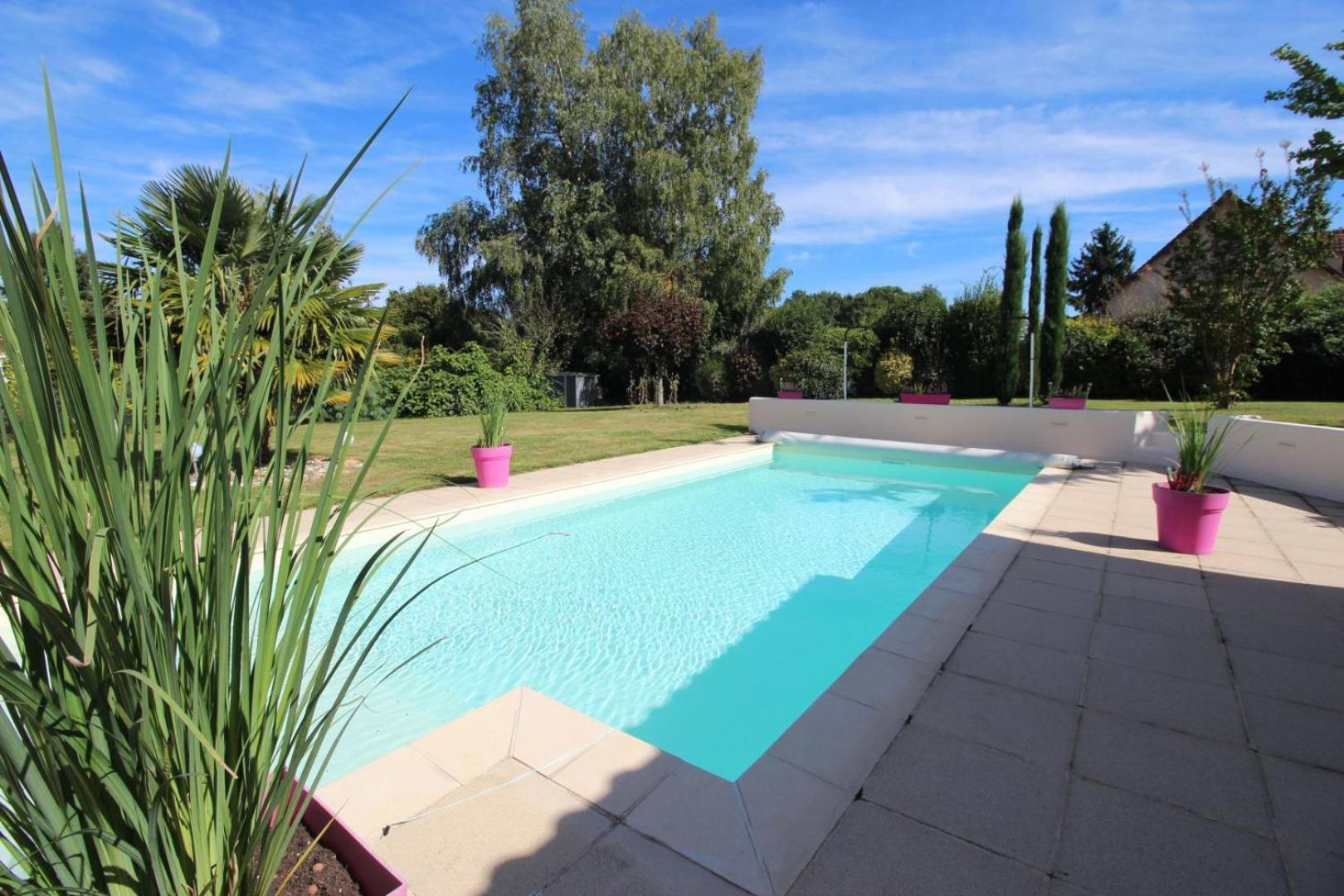 Les Carpes A Limoges Bed & Breakfast Exterior photo